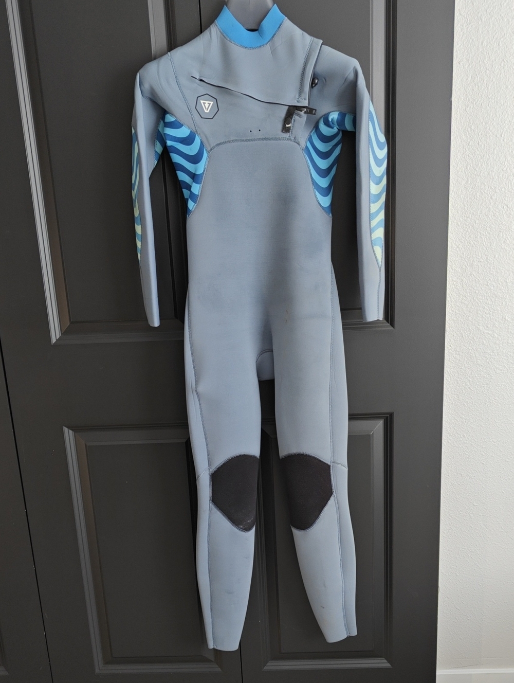 VISSLA Light Gray & Blue Kids Full Coverage 3/2 Wetsuit